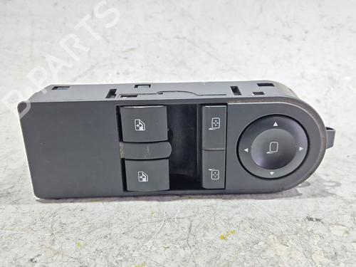 Used Left front window switch OPEL ZAFIRA / ZAFIRA FAMILY B (A05) 1.9 CDTI (M75) (120 hp) 30536313