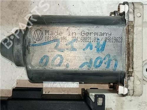 Right front window motor SEAT LEON (1M1) 1.9 TDI | BP23912065E20
