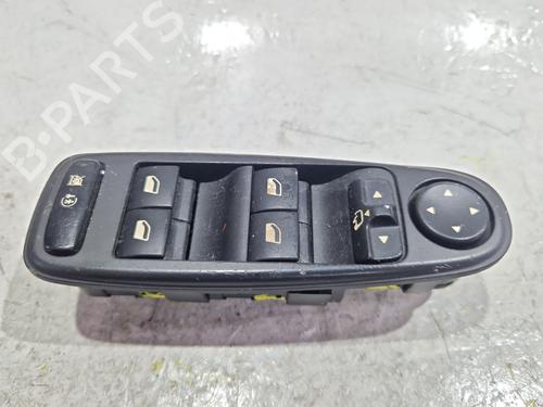 Used Left front window switch Left front window switch CITROËN C4 Picasso I MPV (UD_) 2.0 HDi 138 (136 hp) 33704113 33704113
