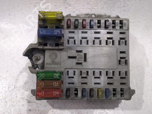 Used Fuse box Fuse box FIAT PUNTO (188_) 1.2 60 (188.030, .050, .130, .150, .230, .250) (60 hp) 33605769 33605769