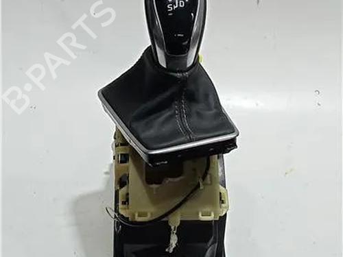 Used Gear lever VOLVO V40 Hatchback (525) D2 (120 hp) 24123631