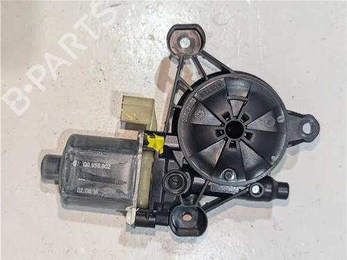 Used Right rear window motor AUDI A3 (8V1, 8VK) 2.0 TDI (150 hp) 23924548