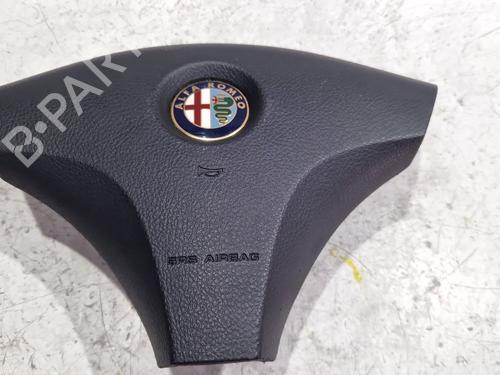driver-airbag-alfa-romeo-156-932_-1997-1998-1999-2000-2001-2002-2003-2004-2005-33302788 main image
