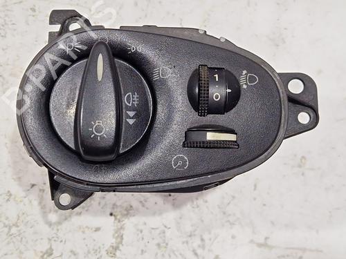 Używane Przełącznik świateł FORD FOCUS I (DAW, DBW) 1.6 16V (100 hp) 30002889