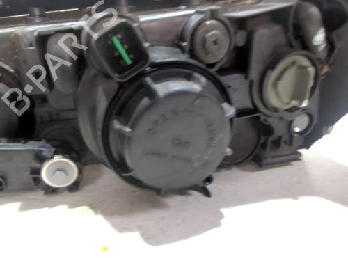Right headlight HYUNDAI SONATA V (NF) 2.0 CRDi | BP26596677C29 
