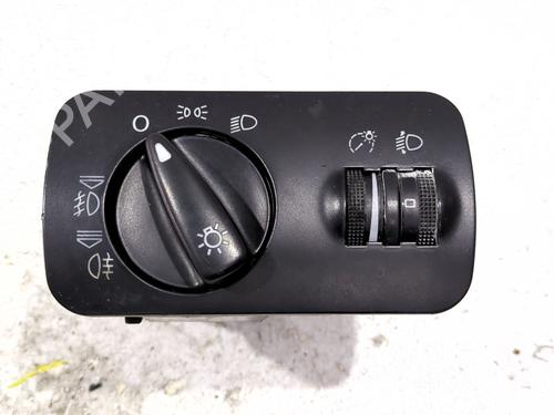 Used Headlight switch Headlight switch SEAT CORDOBA (6K1, 6K2) 1.9 TDI (90 hp) 33303025 33303025