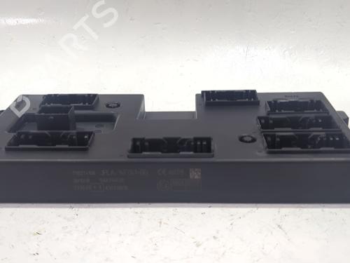 Fuse box LAND ROVER DISCOVERY V (L462) 2.0 Sd4 4x4 | BP38796305E1 - Image 2