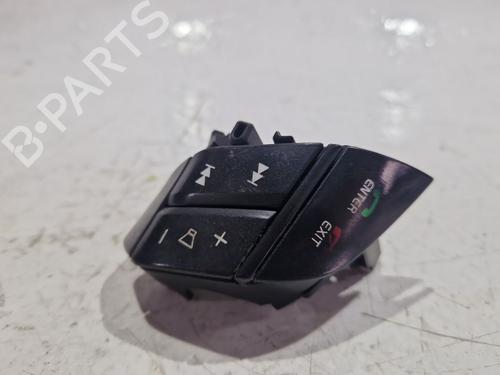 Used Steering wheel controls Steering wheel controls VOLVO XC90 I (275) D5 AWD (163 hp) 34624261 34624261