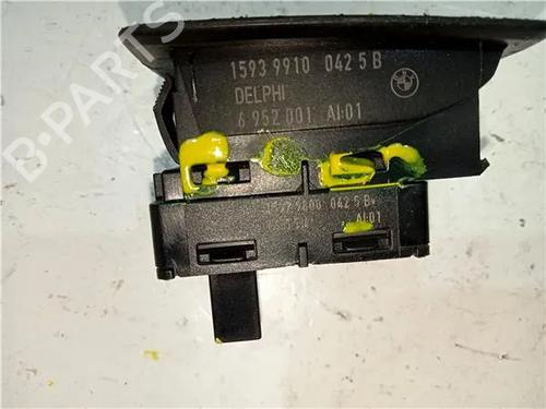 Interrupteur de vitre avant droite BMW 1 (E81) 118 i (143 hp) 23907647