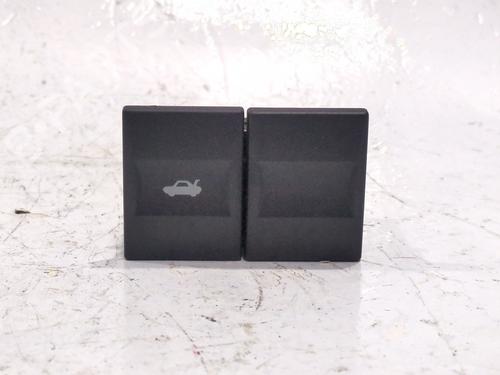 switch-ford-mondeo-iii-saloon-b4y-2000-2001-2002-2003-2004-2005-2006-2007-32282204 main image