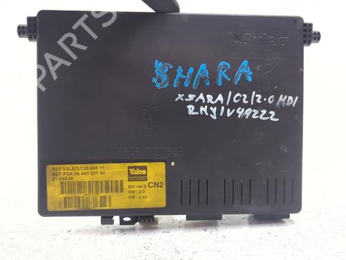 Used Fuse box Fuse box 39098664 39098664