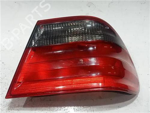 Used Right taillight MERCEDES-BENZ E-CLASS (W210) E 270 CDI (210.016) (170 hp) 23915320