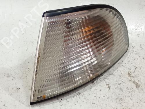 Blinker vorne links für Blinker vorne links AUDI A4 B5 (8D2) 1.8 (125 hp) 36527085 36527085