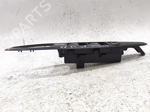 Interrupteur de vitre avant gauche NISSAN PRIMERA Hatchback (P11) 1.8 16V | BP30934543I27