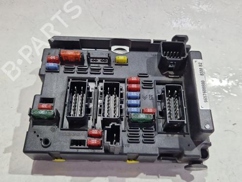 Used Fuse box Fuse box PEUGEOT 206 Hatchback (2A/C) 1.4 HDi eco 70 (68 hp) 33605683 33605683