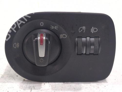 Used Headlight switch Headlight switch SEAT LEON (1P1) 1.9 TDI (105 hp) 33604977 33604977