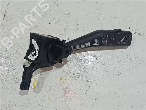 Used Switch SEAT LEON (1P1) 2.0 TDI 16V (140 hp) 23922816