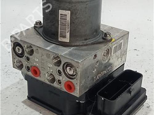 Used ABS pump AUDI Q3 (8UB, 8UG) 2.0 TDI quattro (140 hp) 23918422