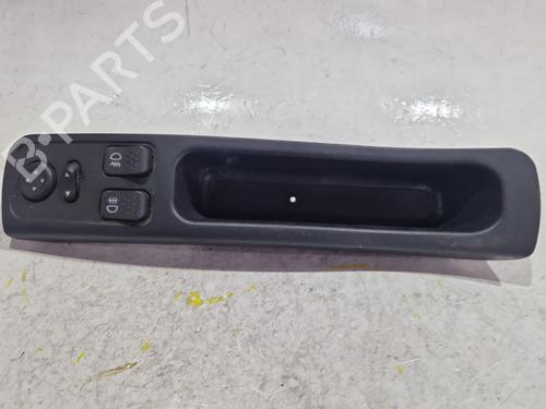 Used Left front window switch Left front window switch ALFA ROMEO 156 (932_) 1.6 16V T.SPARK (932.A4, 932.A4100) (120 hp) 33704029 33704029