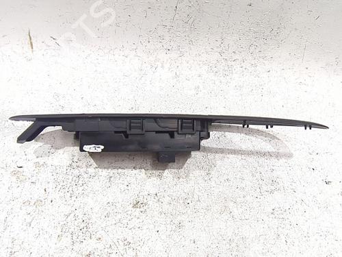 Interrupteur de vitre avant gauche NISSAN PRIMERA Hatchback (P11) 1.8 16V | BP30934543I27