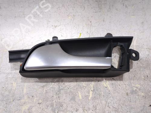 Used Front left interior door handle AUDI A3 (8P1) 1.6 TDI (105 hp) 28694540