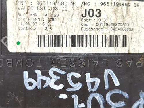 Fuse box PEUGEOT 307 Break (3E) 1.6 HDi 110 | BP23928402E1 