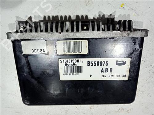 Used Electronic module PEUGEOT 605 (6B) 2.1 Turbo Diesel (109 hp) 25616983
