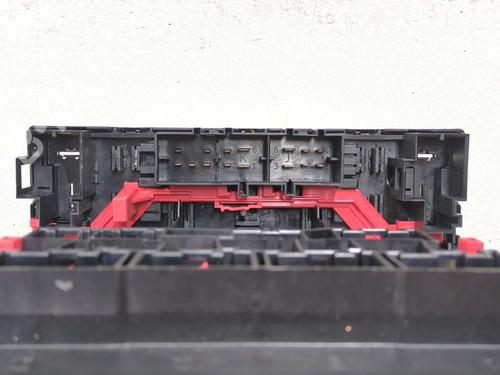 Fuse box VW GOLF V (1K1) 2.0 TDI 16V | BP29387520E1 