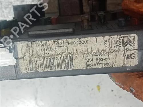 Fuse box PEUGEOT 206 Hatchback (2A/C) 1.4 HDi eco 70 | BP23915759E1