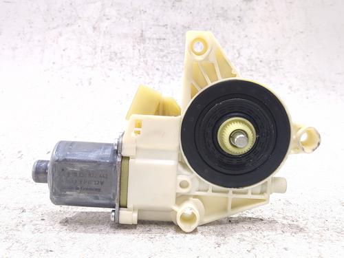 Used Left rear window motor MERCEDES-BENZ C-CLASS (W204) [2007-2015]  30526787