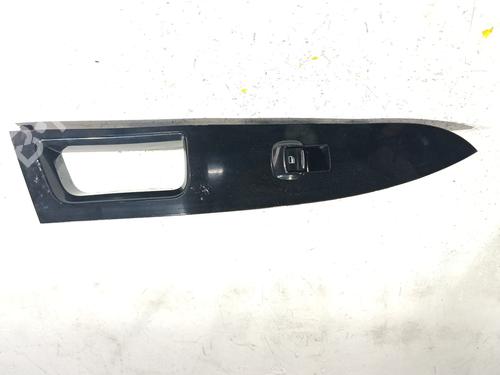 Used Right front window switch Right front window switch 38726758 38726758