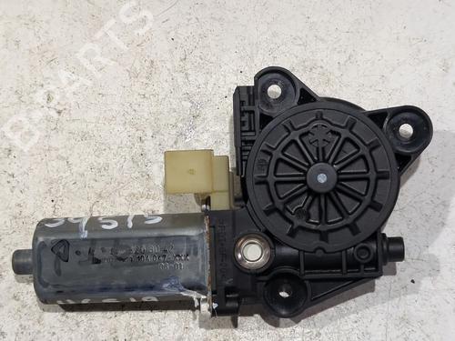 Portierruitmotor rechtsachter MERCEDES-BENZ C-CLASS (W203) C 220 CDI (203.006, 203.008) (143 hp) 23927708