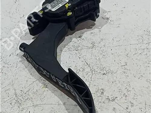 Used Pedal SEAT IBIZA III (6L1) 1.9 TDI (131 hp) 23913592