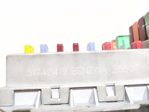 Fuse box ALFA ROMEO 147 (937_) 1.6 16V T.SPARK ECO (937.AXA1A, 937.BXA1A) | BP31081797E1 