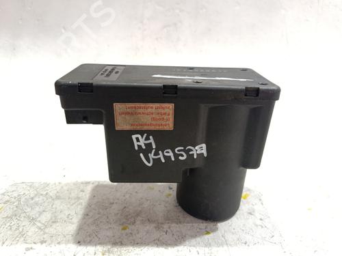 Used Central lock pump Central lock pump AUDI A4 B5 (8D2) 1.9 TDI (110 hp) 39977389 39977389