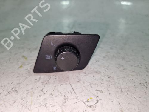 Comando specchietti Comando specchietti VW POLO IV (9N_, 9A_) 1.9 SDI (64 hp) 35782314 35782314