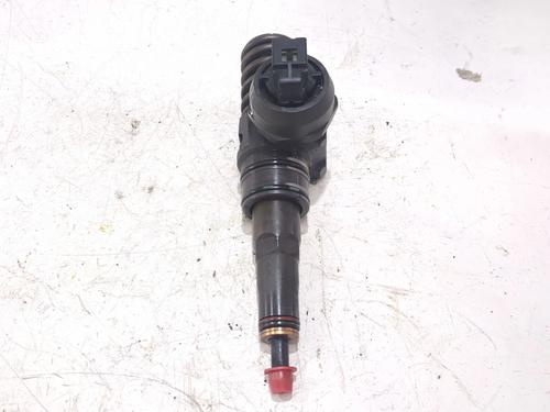 Used Injector VW GOLF V (1K1) 1.9 TDI (105 hp) 27806477