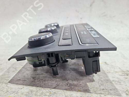 Climate control SEAT LEON (5F1) 2.0 TDI | BP29876943I5