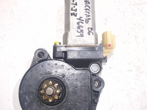 Left front window motor KIA CERATO I Saloon (LD) 2.0 CRDi | BP24978576E21 