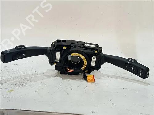 Used Switch VOLVO V40 Hatchback (525) D2 (120 hp) 23913540