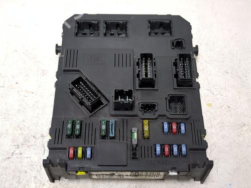 Used Fuse box PEUGEOT 407 (6D_) 2.0 HDi 135 (6DRHRH, 6DRHRE, 6DRHRG, 6DRHRJ) (136 hp) 26386177