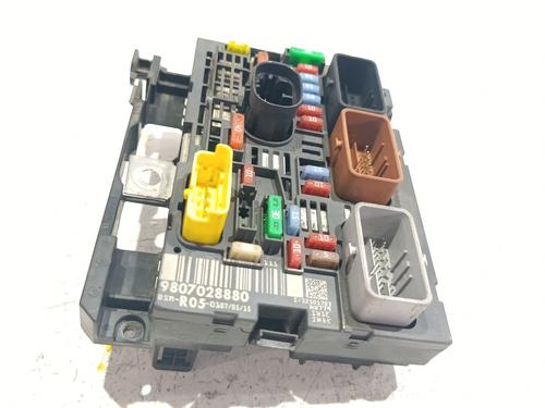 Used Fuse box Fuse box 39641182 39641182