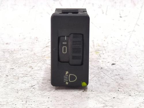 Used Headlight adjuster motor PEUGEOT 5008 (0U_, 0E_) 1.6 HDi (110 hp) 28725940