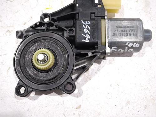 Rudehejsemotor forskærm højre FORD FIESTA VI (CB1, CCN) 1.4 TDCi (68 hp) 23925577