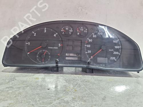 Used Instrument cluster Instrument cluster AUDI A4 B5 Avant (8D5) 1.9 TDI (110 hp) 33931175 33931175