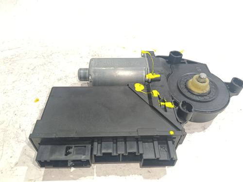 Right front window motor AUDI A4 B7 (8EC) 2.0 TDI 16V | BP39226480E20 - Image 3