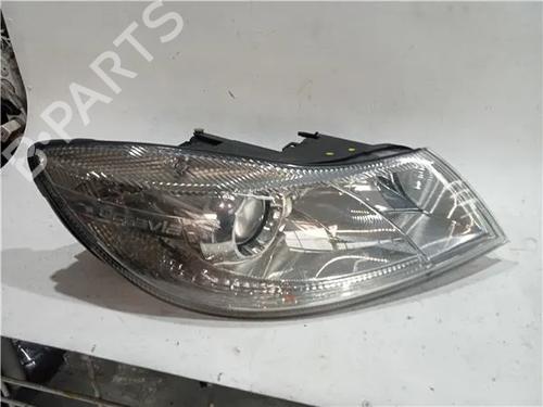 Used Right headlight SKODA OCTAVIA II (1Z3) 1.9 TDI (105 hp) 23918329