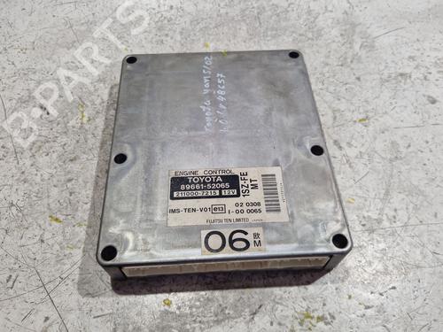 Used Electronic module Electronic module TOYOTA YARIS (_P1_) 1.0 (SCP10_, SCP10R) (68 hp) 34371145 34371145