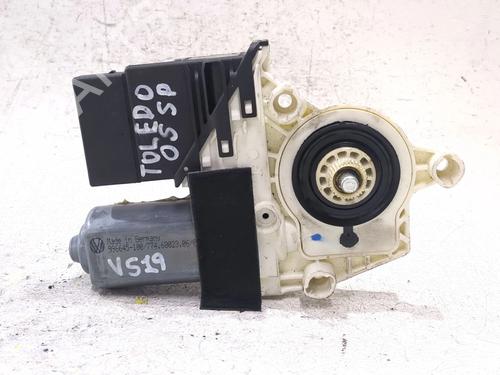 Rudehejsemotor bagstkærm venstre SEAT TOLEDO III (5P2) 2.0 TDI 16V (140 hp) 29383809