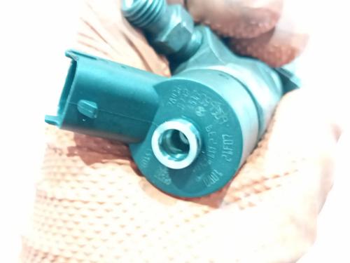 Injector FORD FOCUS II (DA_, HCP, DP) 1.6 TDCi | BP25470549M100 